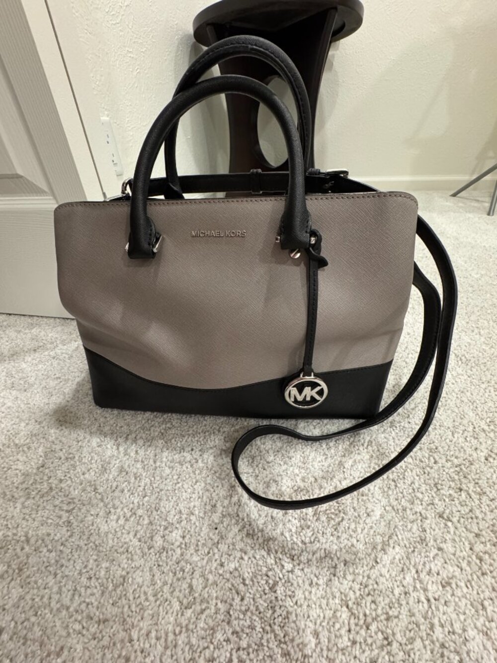 Michael Kors Saffiano Leather Satchel Two-Tone Black & Gray Crossbody Purse - Picture 8 of 11